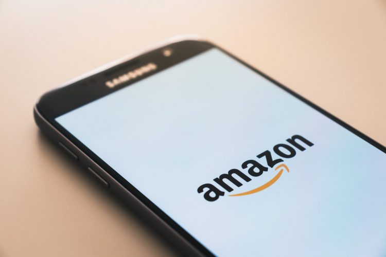 Amazon logo on a Samsung phone